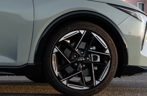 KIA exterior image